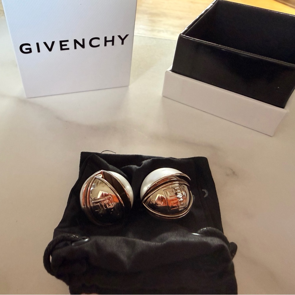 Givenchy 4G Logo Pearl Stud Earrings Silver Tone
